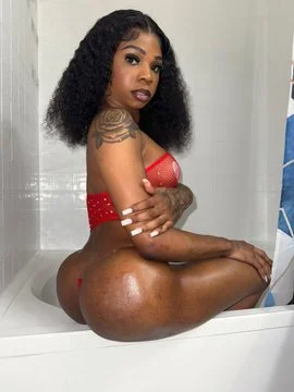 Fatty with a hole 😩💦💦 image 3