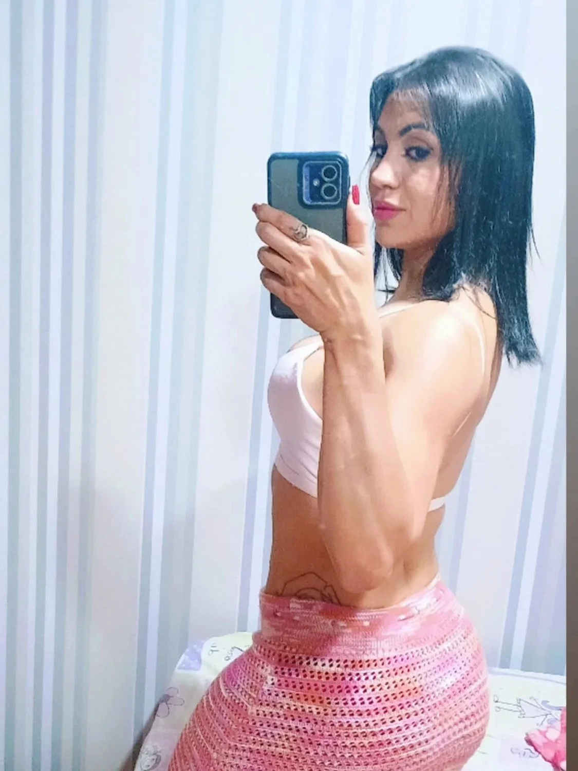 Morena bombada de academia. image 5