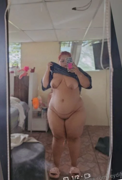 Mama e hija unas lindas, sexys ricas Bbw con un gran y rico culo para de traviesas (Laura's) image 10