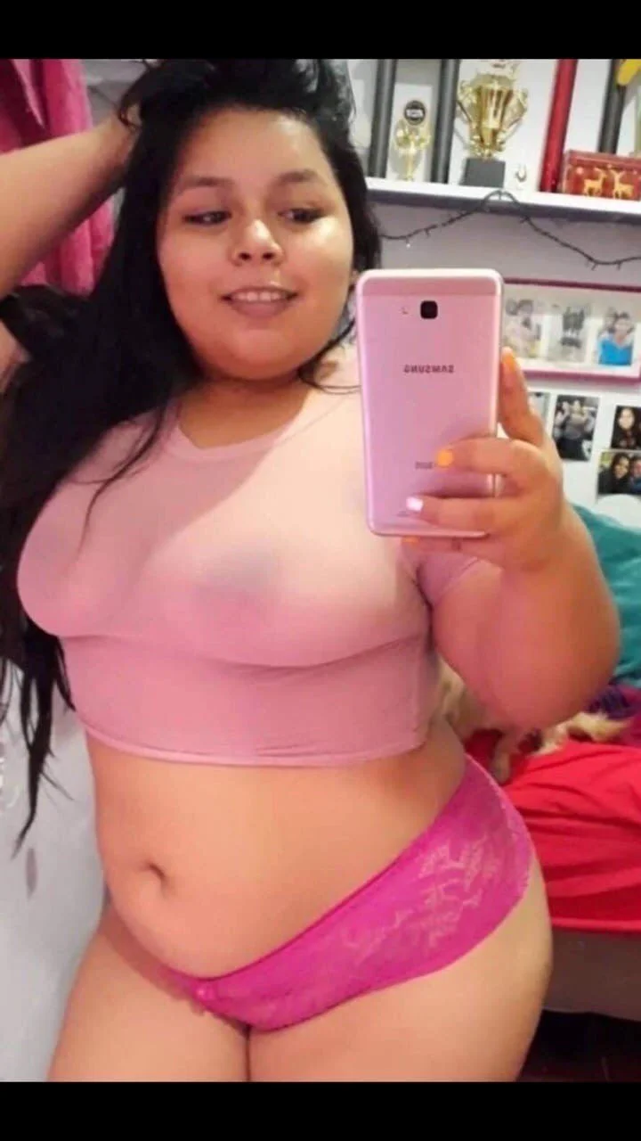 Mama e hija unas lindas, sexys ricas Bbw con un gran y rico culo para de traviesas (Laura's) image 29