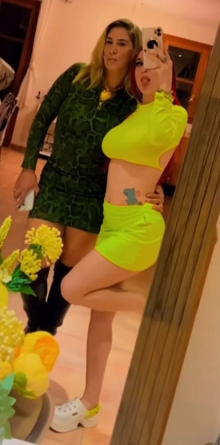 Mili linda pendeja. image 6
