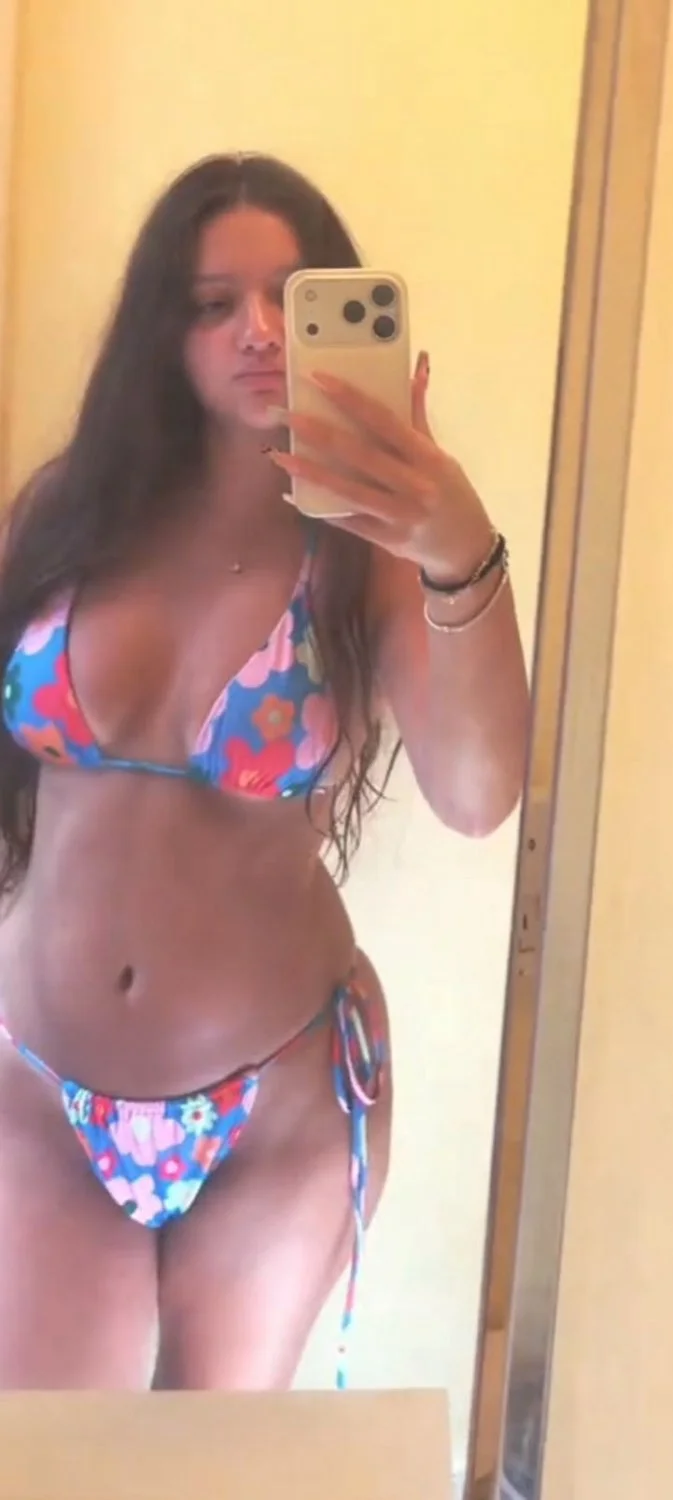 tight beach girl gets leaked image 1