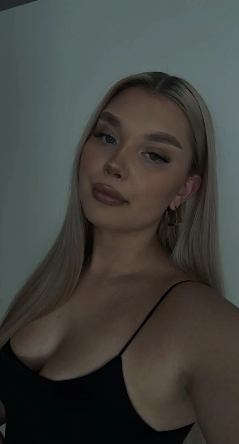 Finnish gymslut Venla image 6