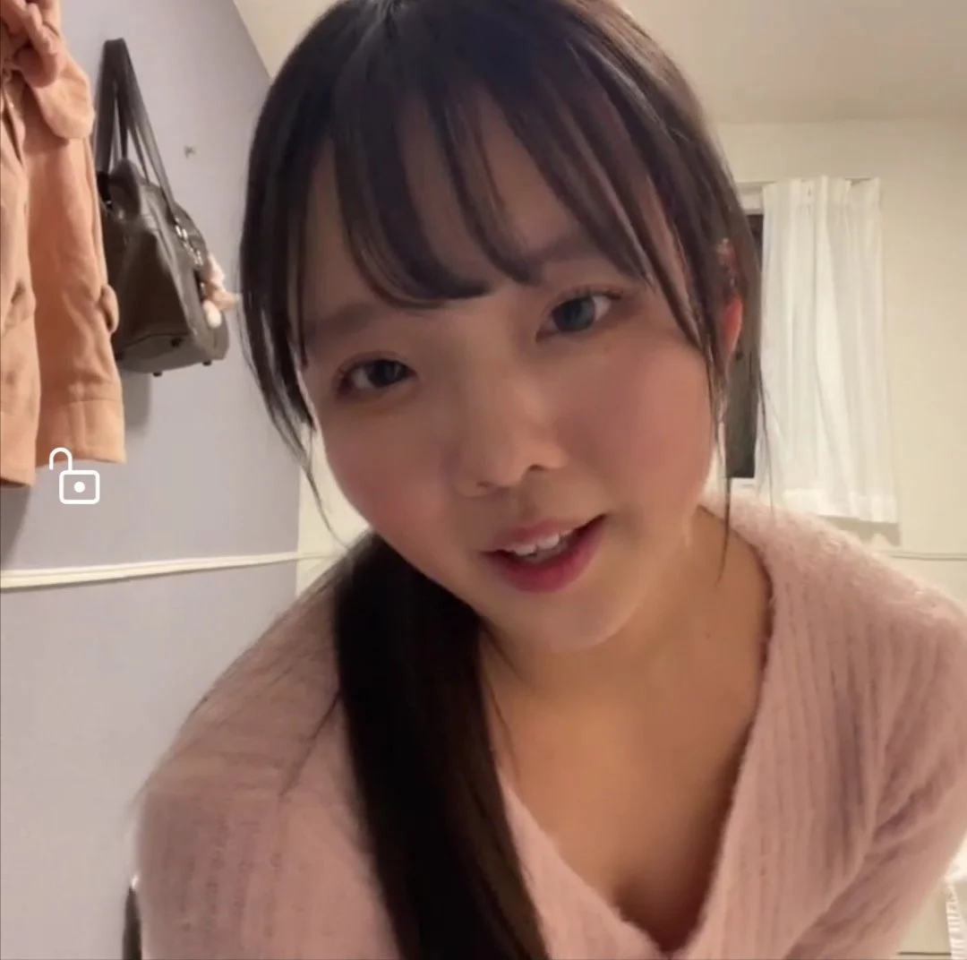 🔚Japanese　TikTok　下半身露出　ダンス　ソフトエロ　一発やりたい main image