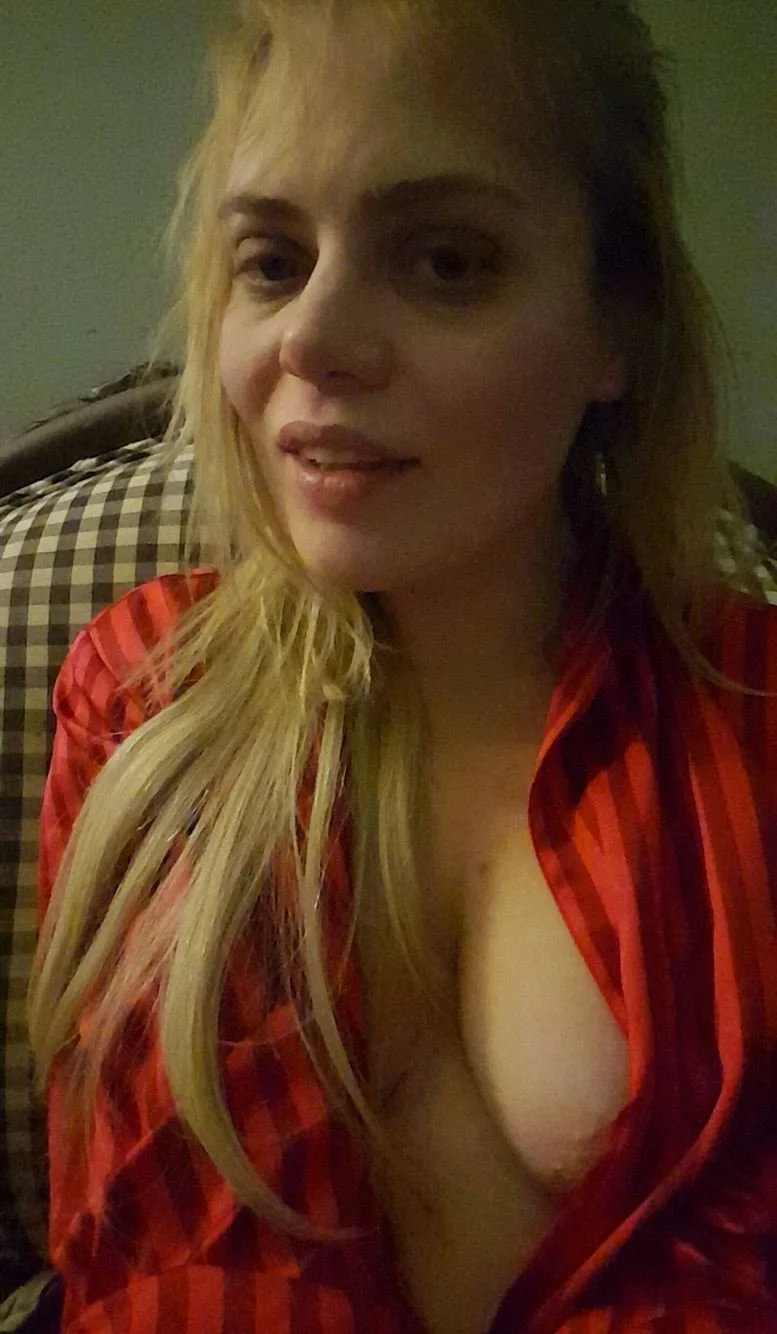 dumb blonde american bitch i fucked image 2