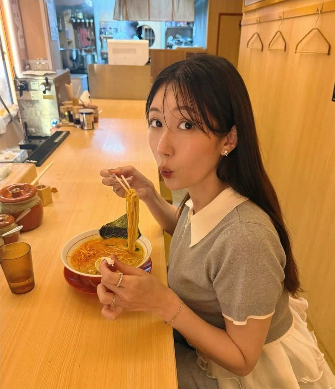 追加予定　Japanese　気象予報士　久しぶりに穂川果音　40歳　巨乳　乳抜き　エロス　一発やりたい image 12