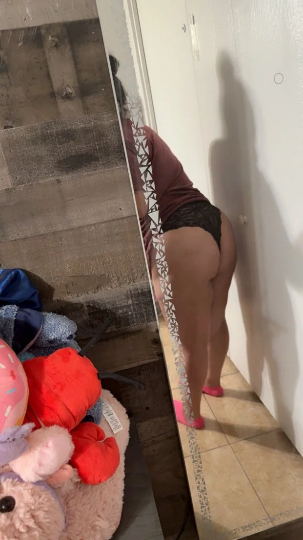 Pretty Latina slut image 6