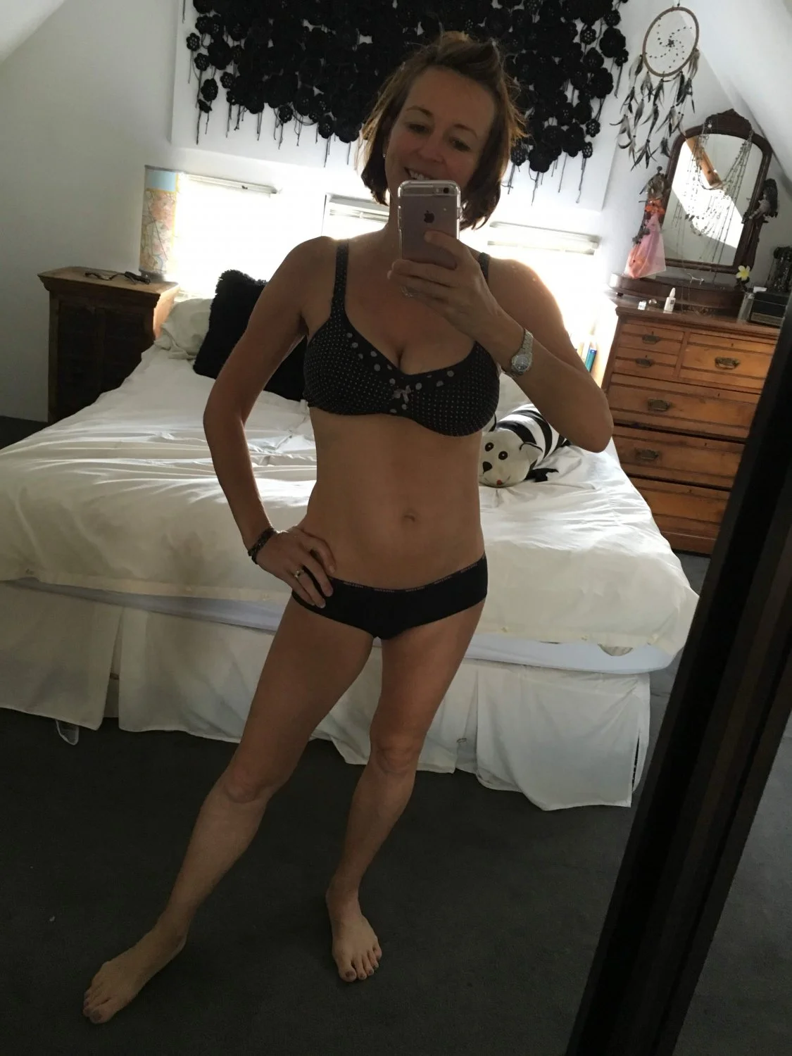 Brunette MILF image 4