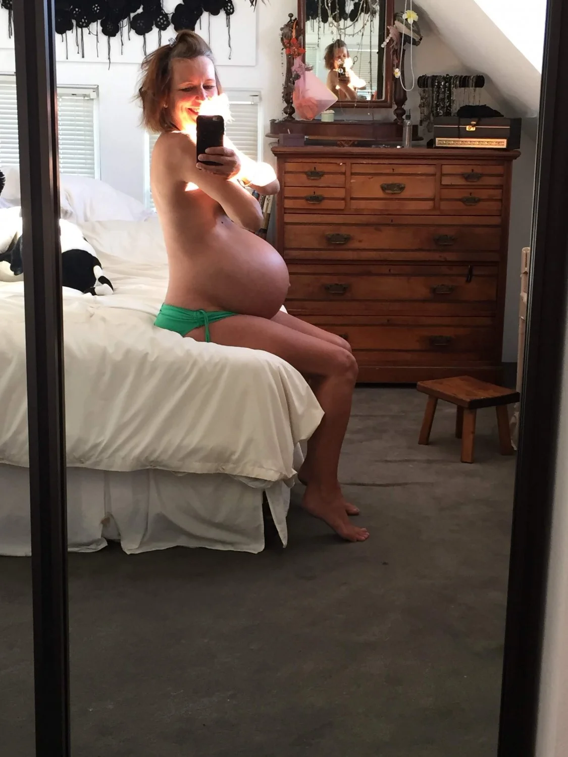 Brunette MILF image 7