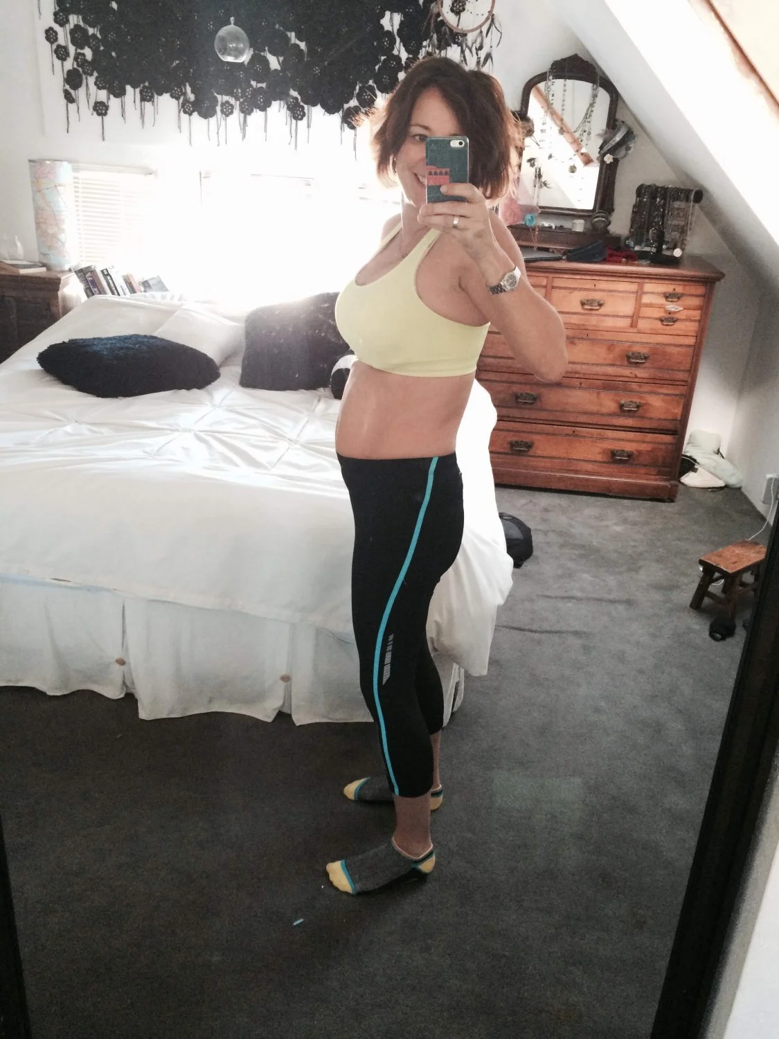 Brunette MILF image 8