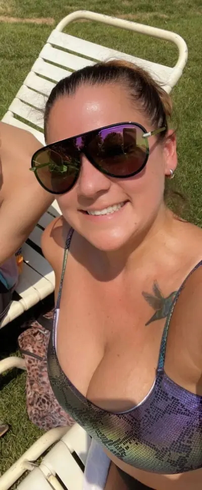 Idk man something about this milf 🤤 cover image