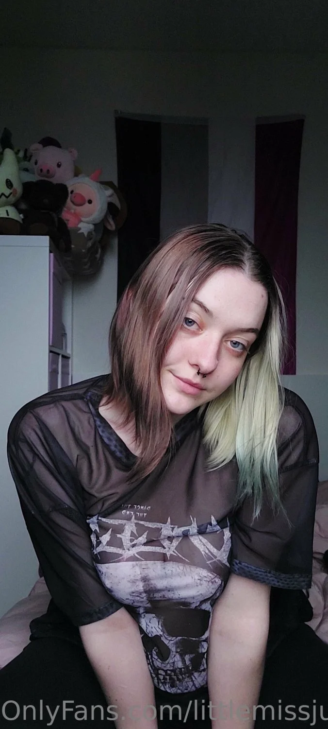 1472x3264_c0ff7524e41773cc91021fec36da75e8 main image