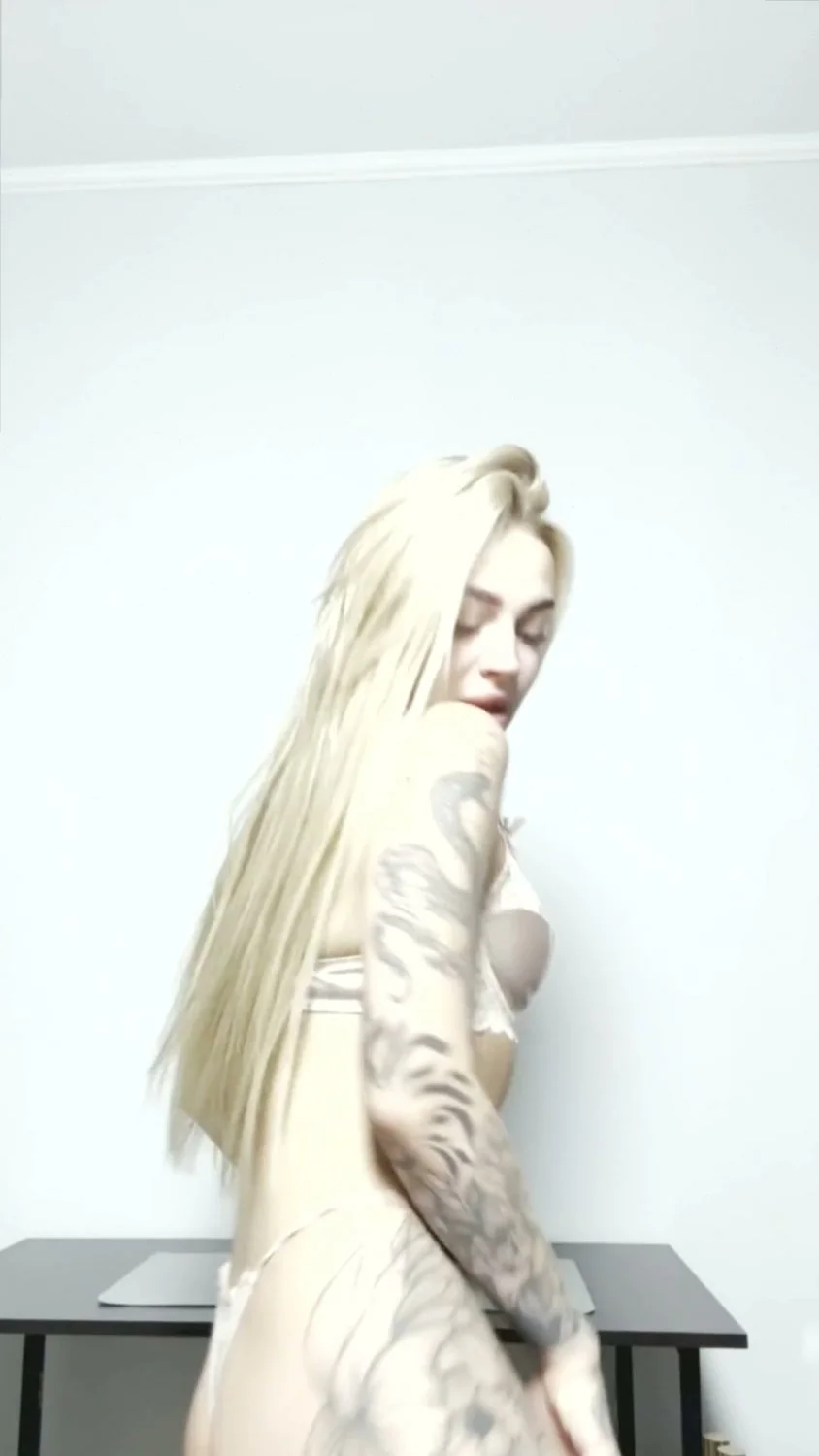 🔞 nasty curvy body nude slut fucking dripping 😈💦 See OF main image