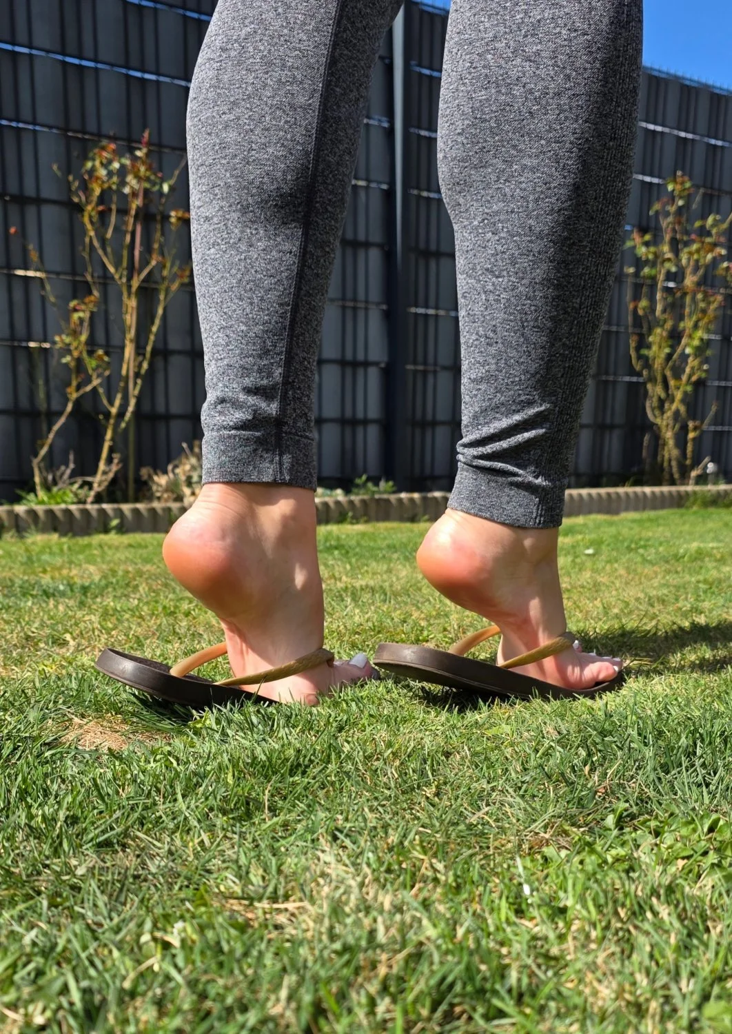 Feet photoshoot with blonde housewife in her backyard image 7