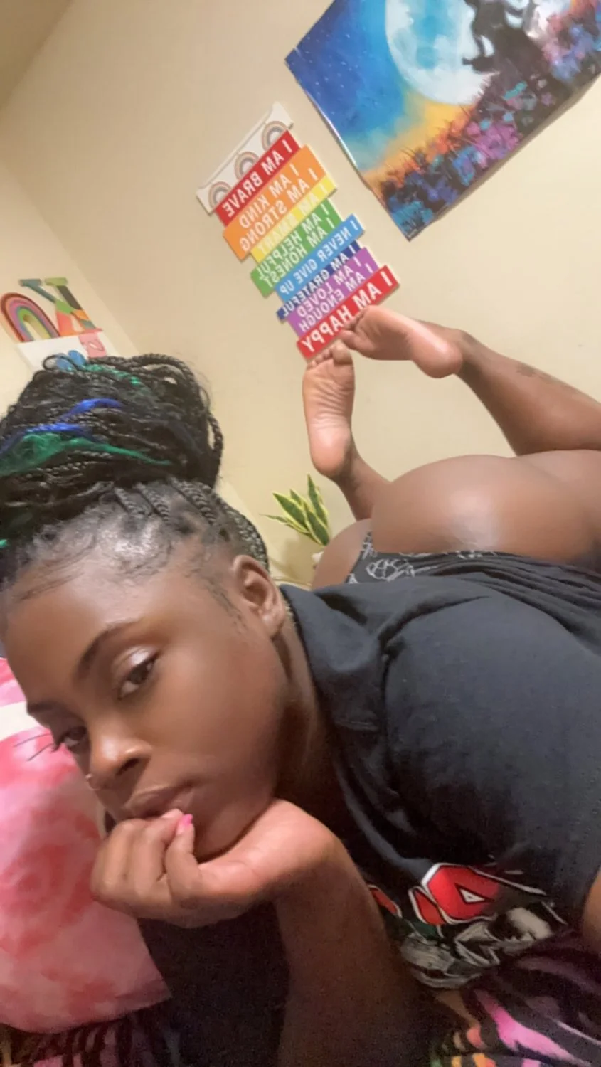 Ratchet Single Mom image 6