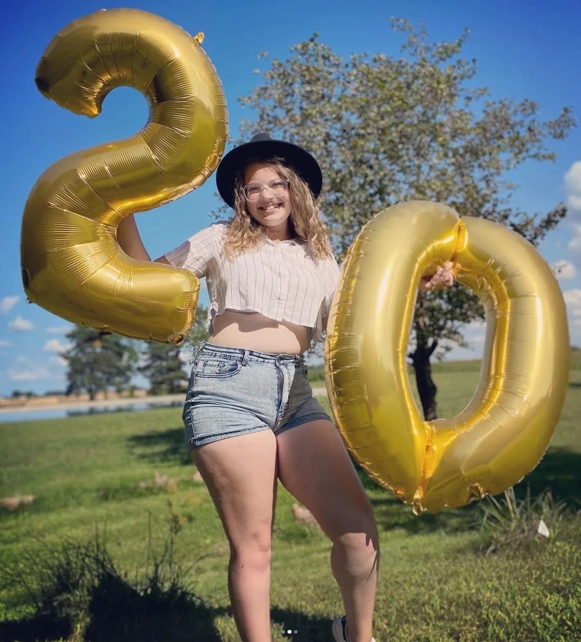 Dana is the perfect glasses cutie image 19