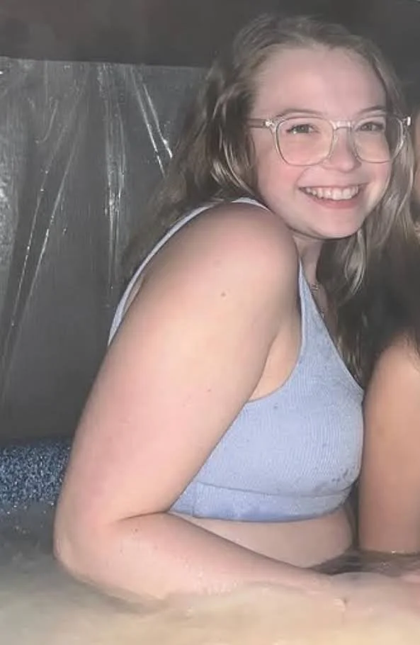 Dana is the perfect glasses cutie image 5