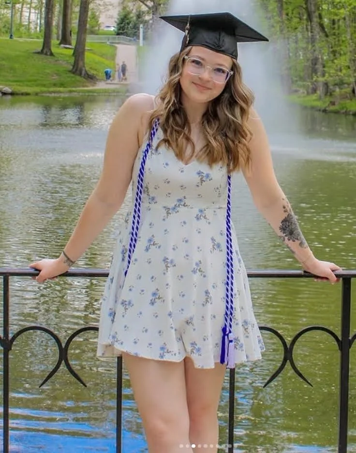 Dana is the perfect glasses cutie image 7