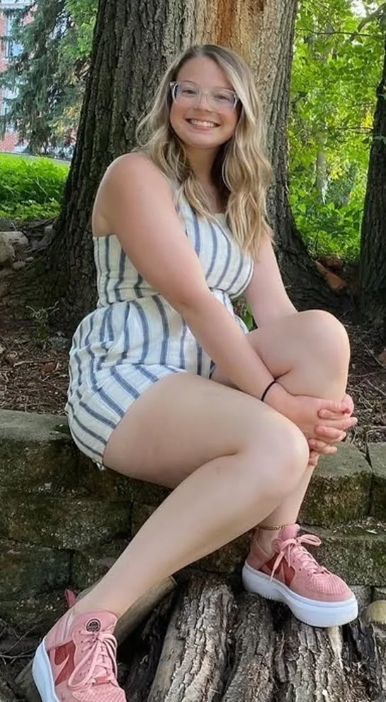 Dana is the perfect glasses cutie image 8