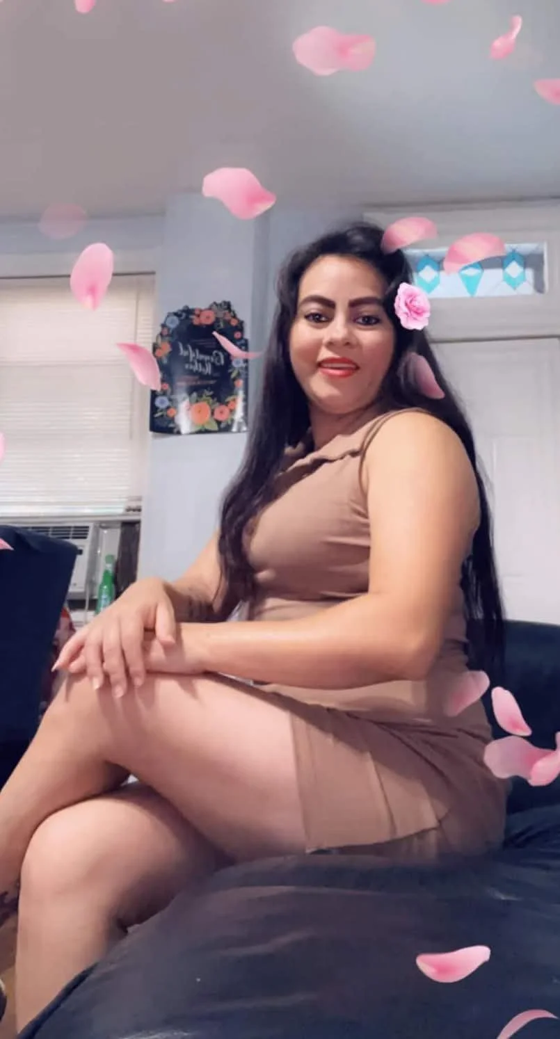 Hotwife image 13