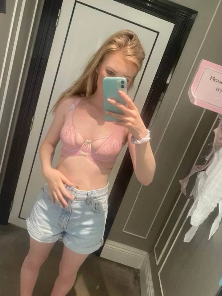 Webslut-Sexy Whore Mom-Shannon-Lost main image
