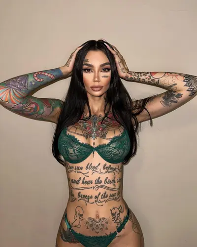 ANA BAD A TATUADA MAIS GOSTOSA DO BRASIL ABRIU UM PRIVACY cover image