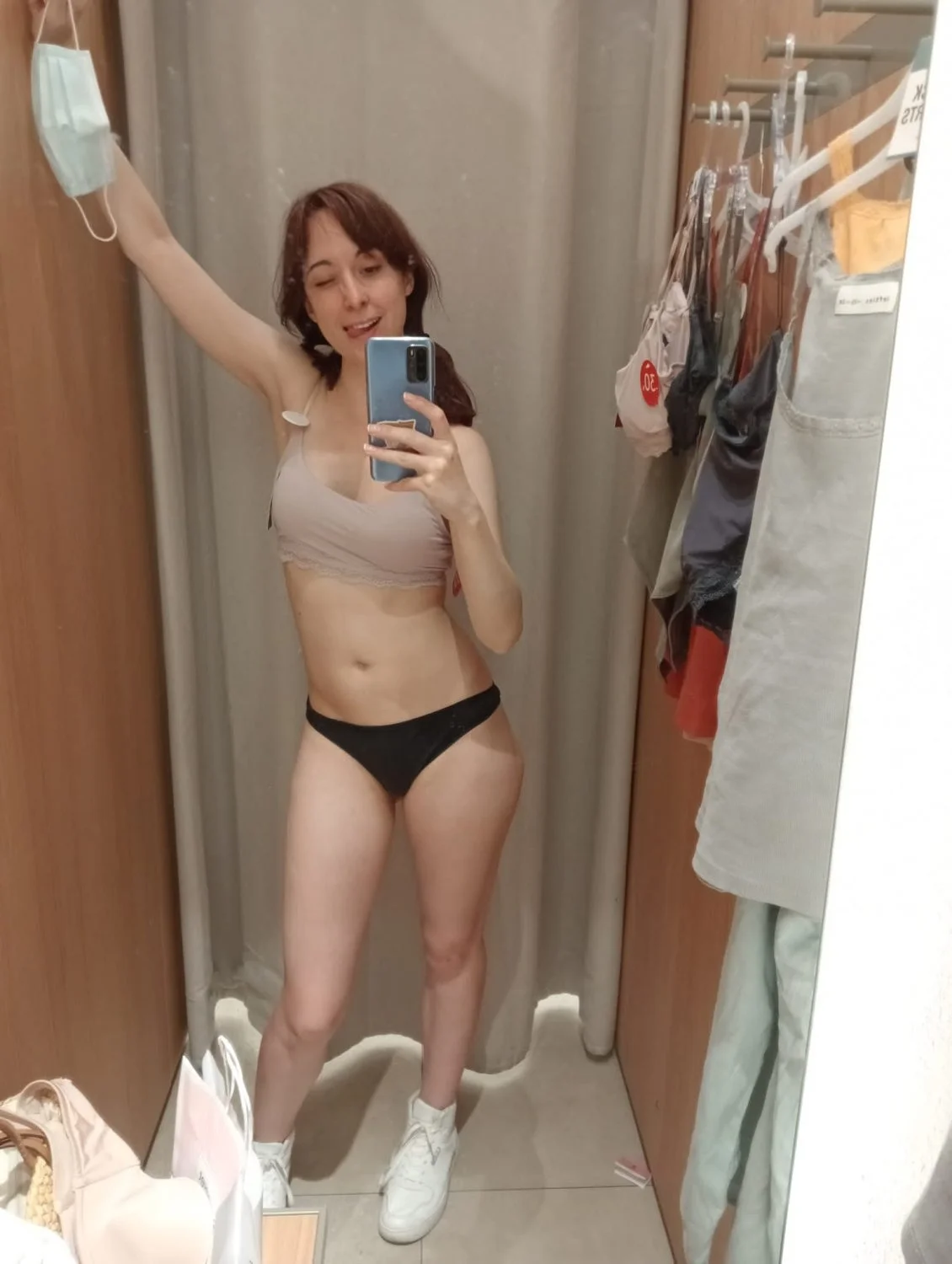 Claudia, Madrid. Esposa de cornudo image 18