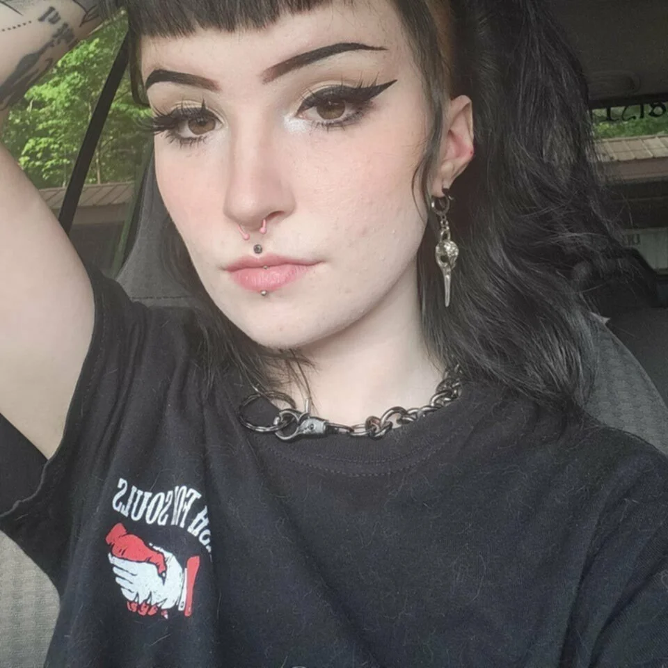 cuck risks his goth gf and gives her up image 9