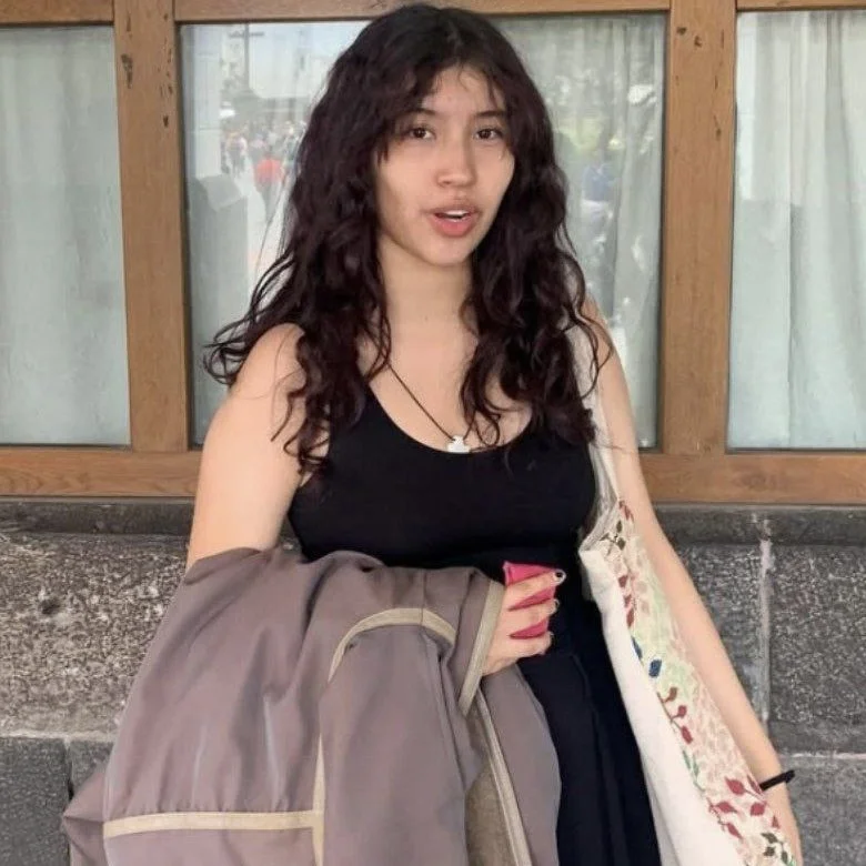 Young Latina Baddie Sucking Dick Sloppy !!! Asian Abg Baddie Bop Amateur Teen Blowjob Cheating image 3