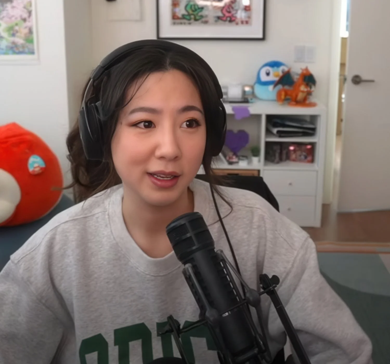 Fuslie [6] image 35