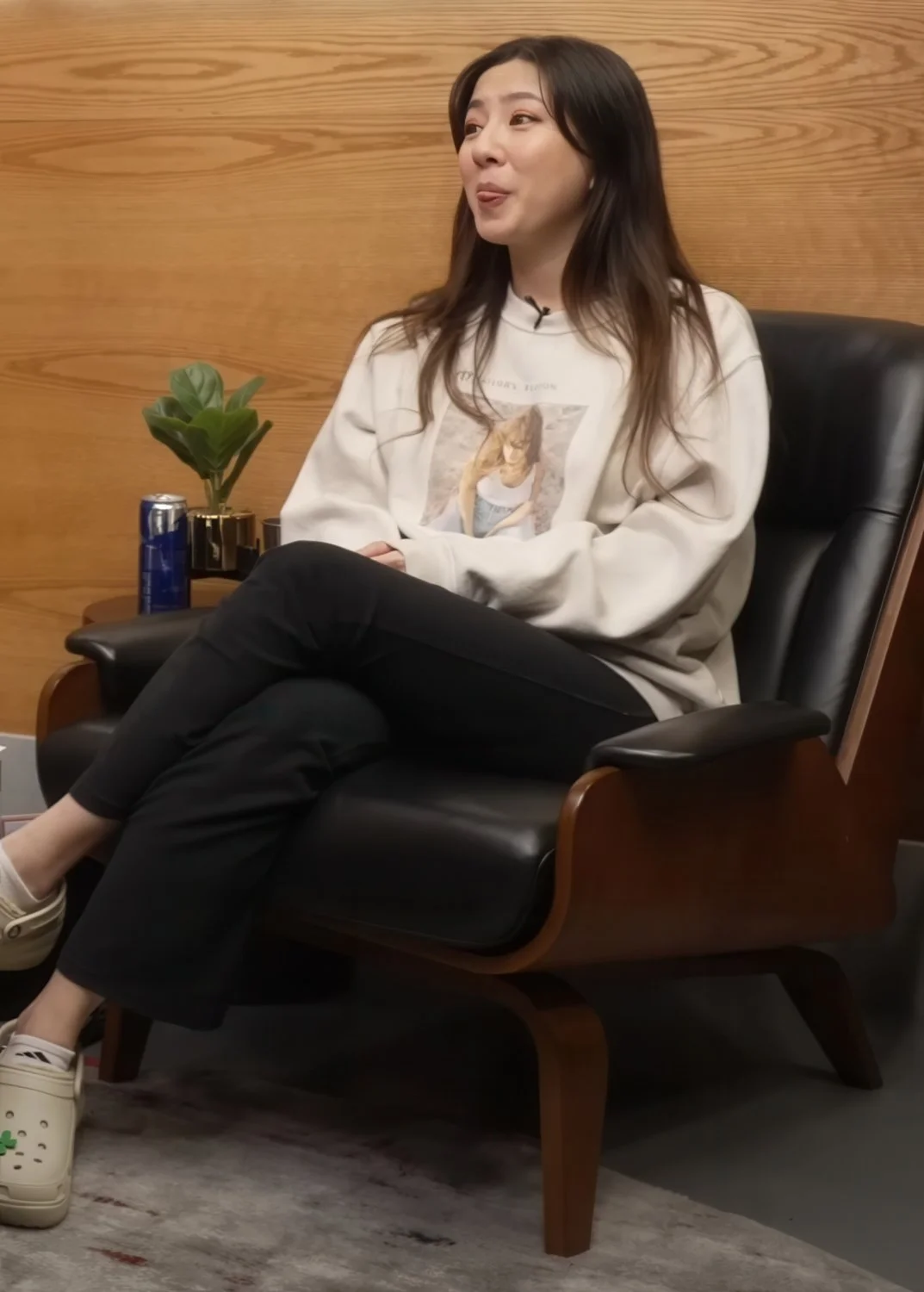 Fuslie [6] image 50