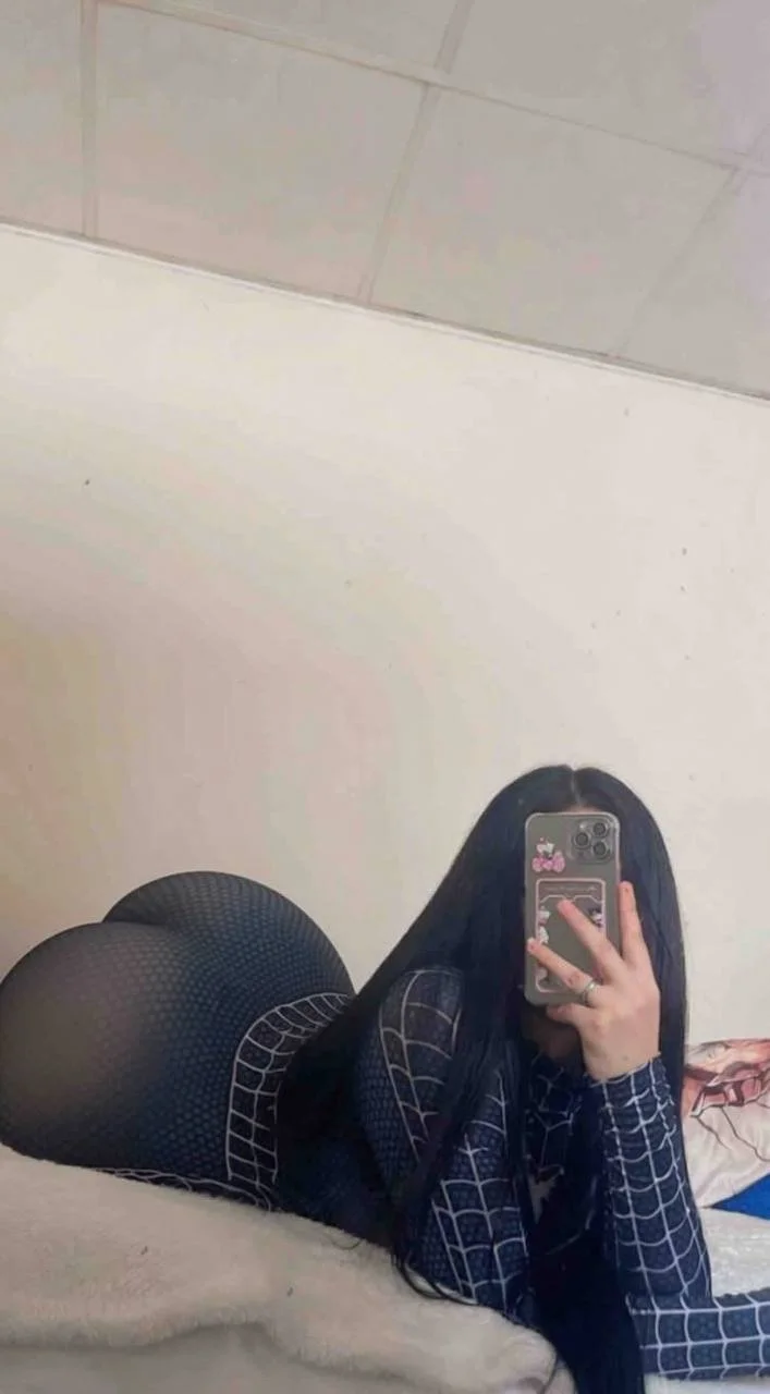 Que culote el de esta latina image 2