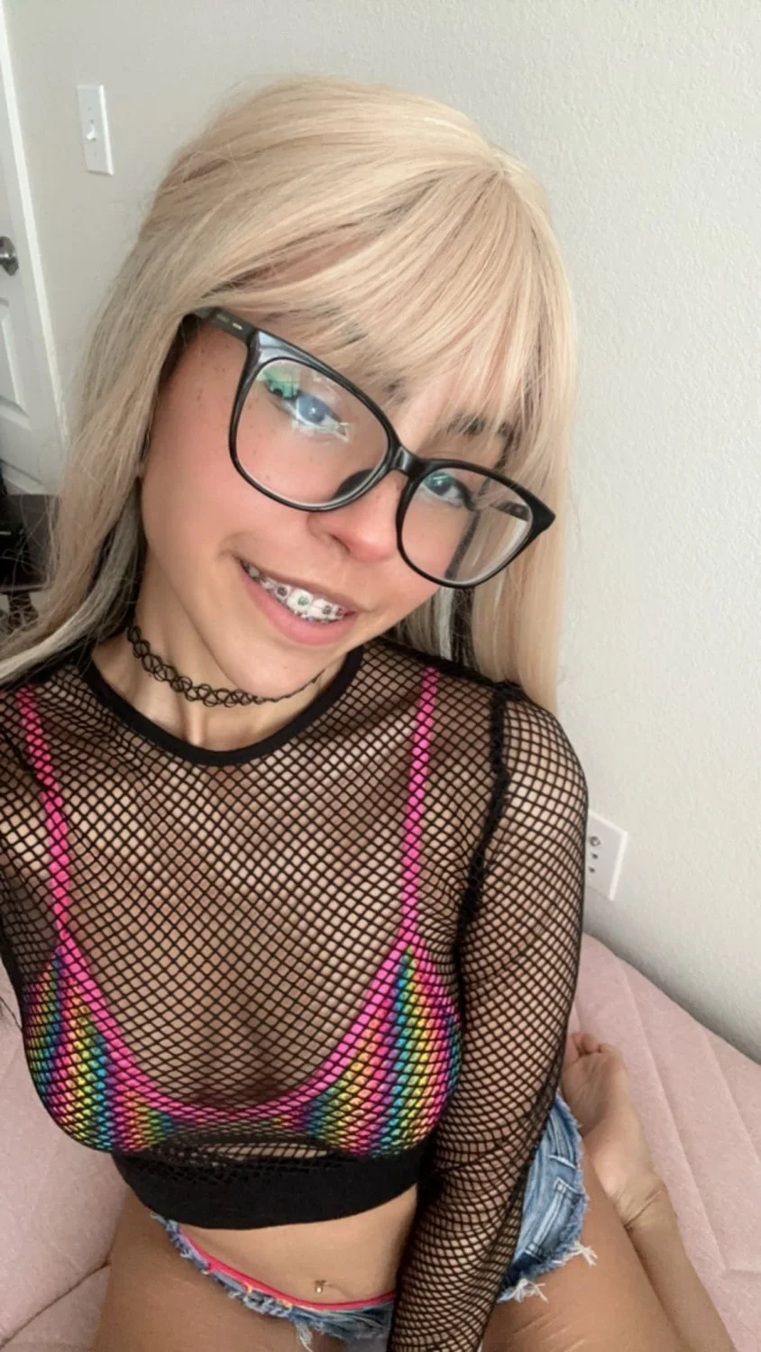 Petite skinny teen Emmy image 33