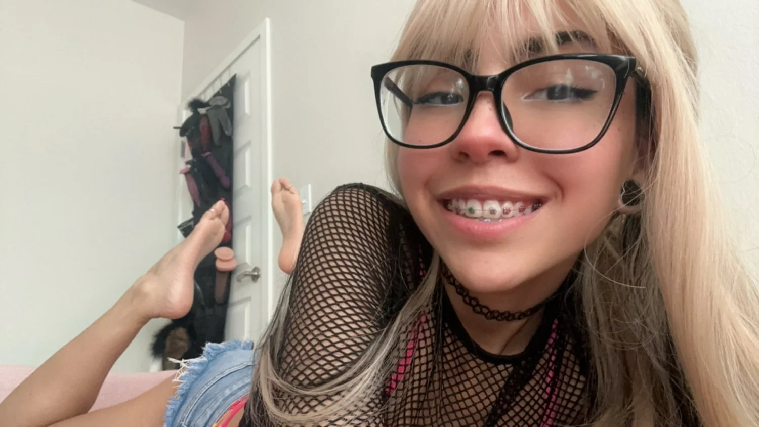 Petite skinny teen Emmy image 35