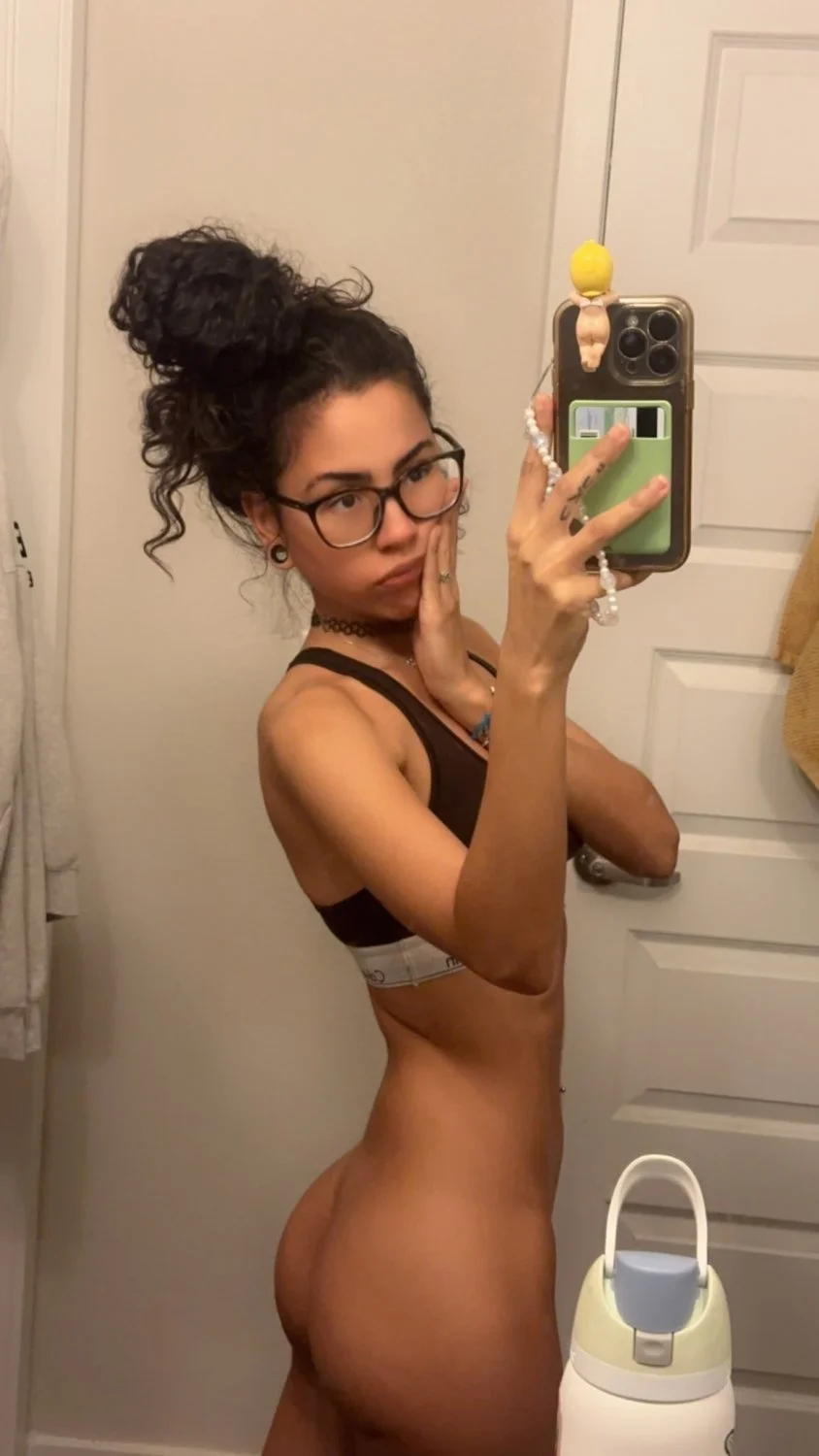 Petite skinny teen Emmy image 45