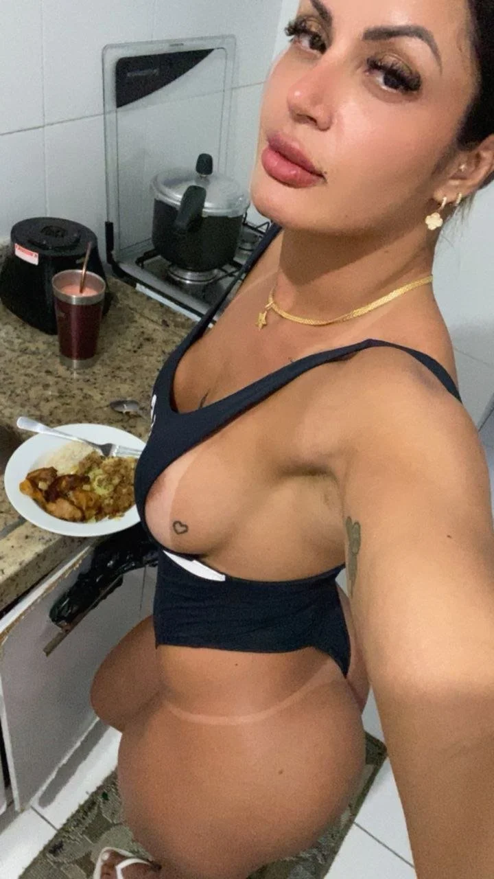 Loira gostosa sarada colocou o celular na manutenção cheio de nudes _1yV image 2