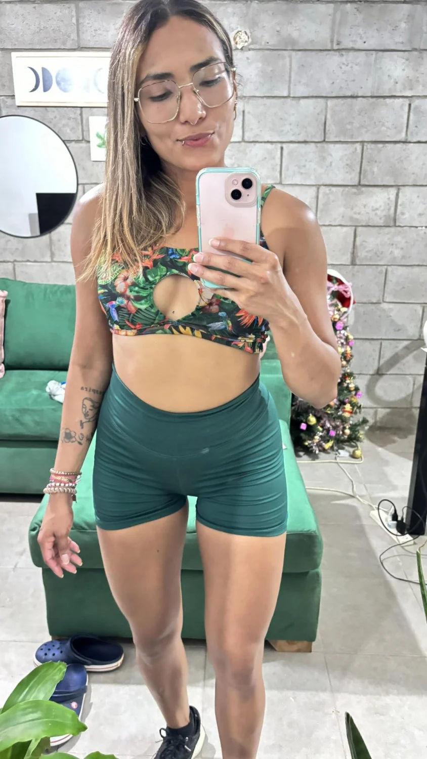 latina emily image 17