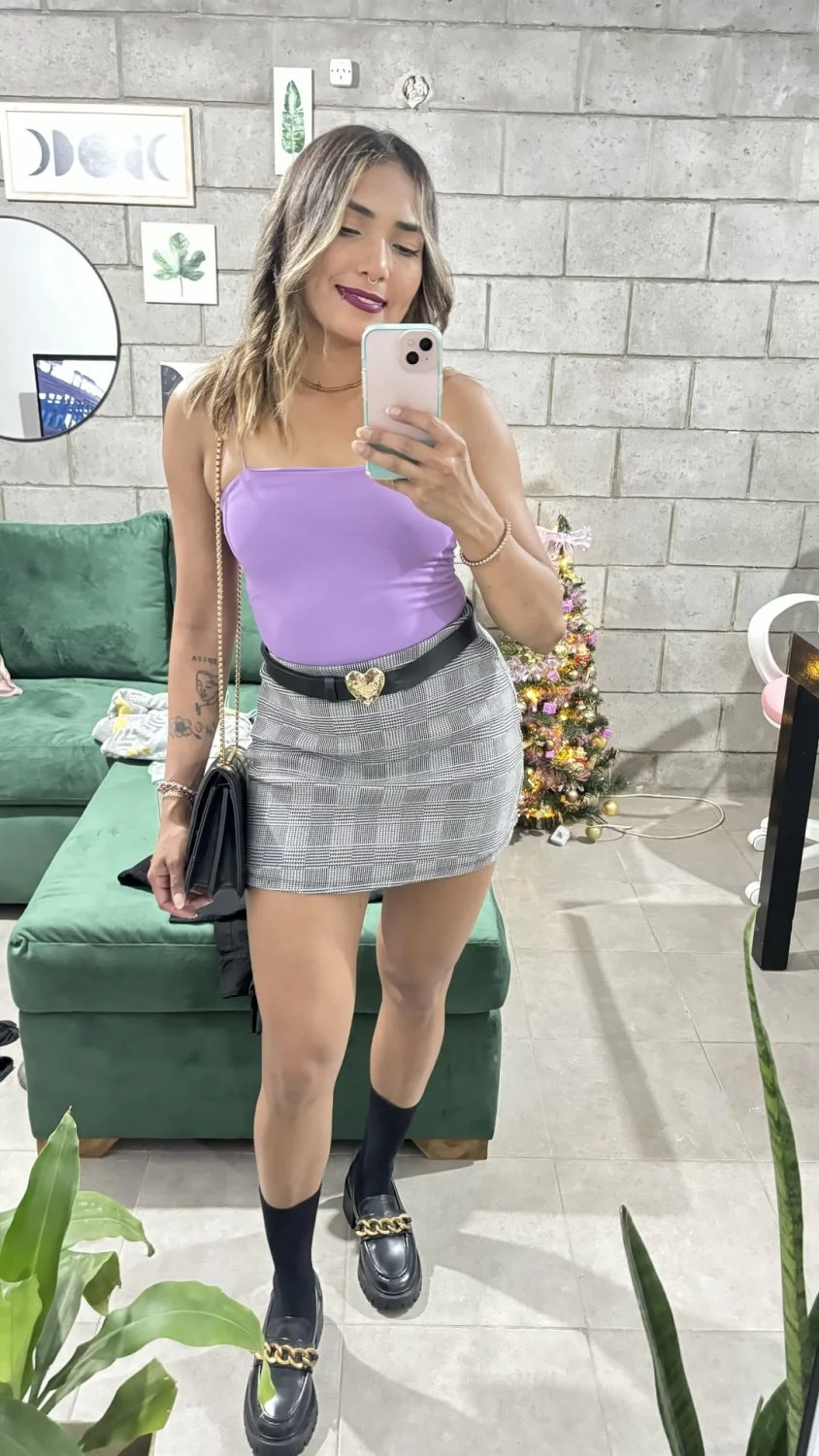 latina emily image 2