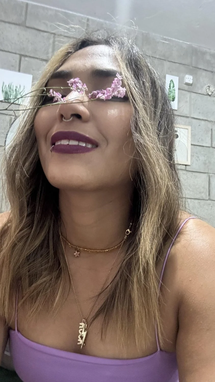 latina emily image 33