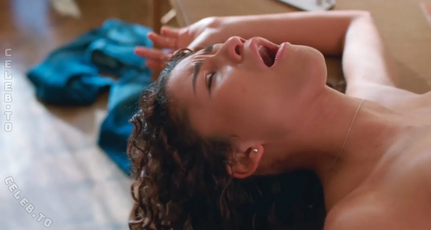 Zendaya, The Drama (but clear) image 4