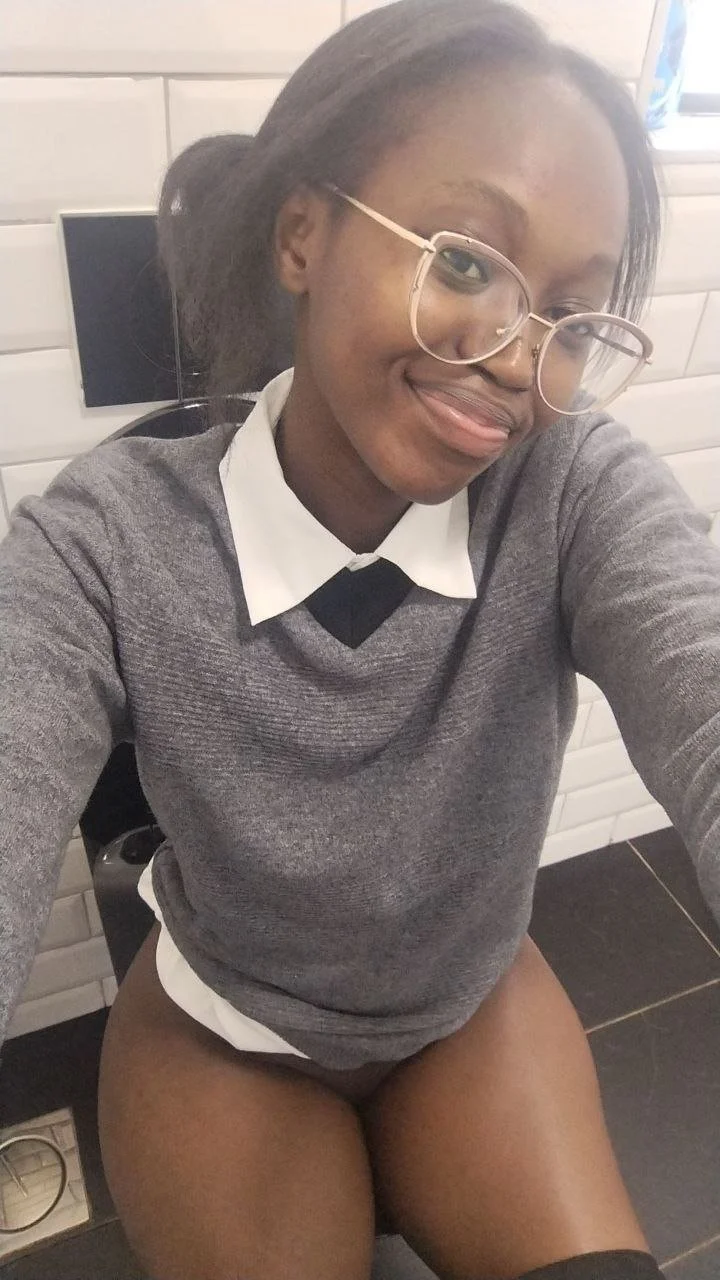 Sexy Black Slut Lin image 2