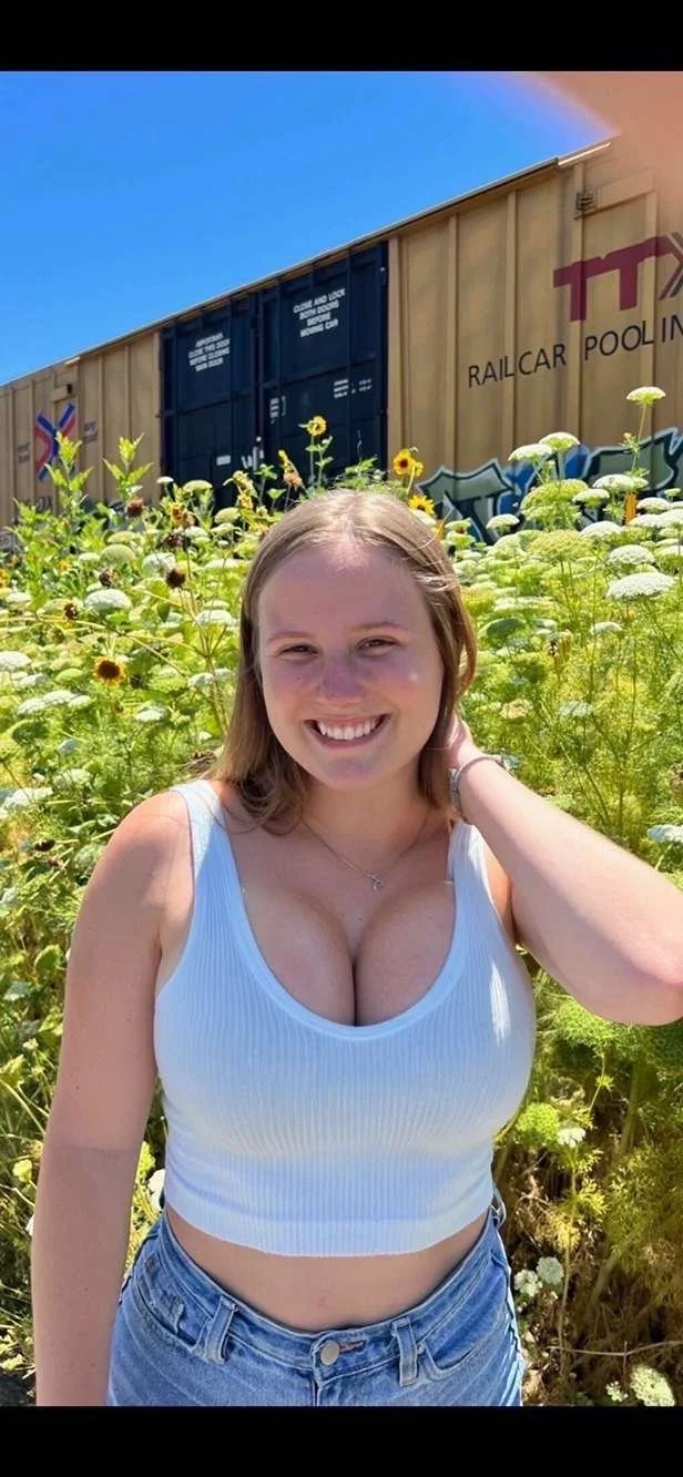 Samantha image 15