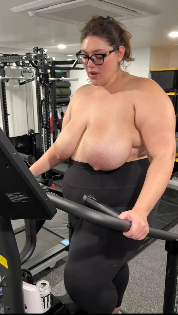 SSBBW Fit Sid image 9