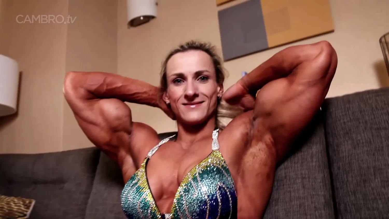 L3NK4 F3R3NCUK0V4 - Irresistible biceps image 3