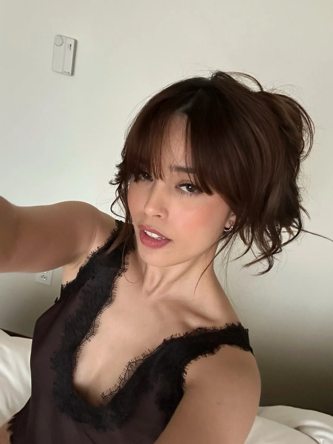 Filipina Streamer Rae image 2