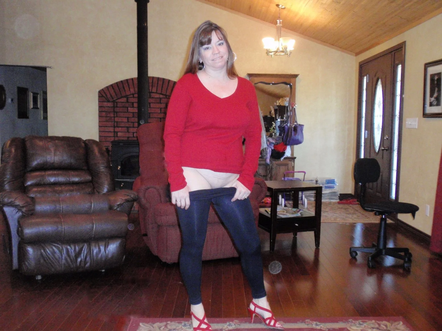 Naked MILF Posing 4 image 4