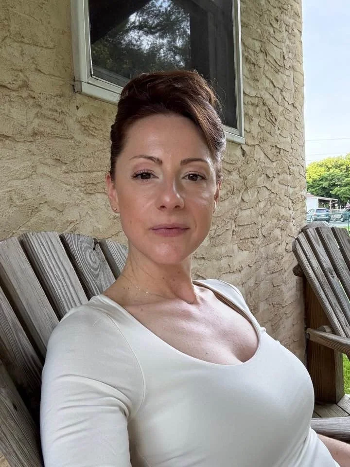 Tight Milf slut wife from kik leaked image 8