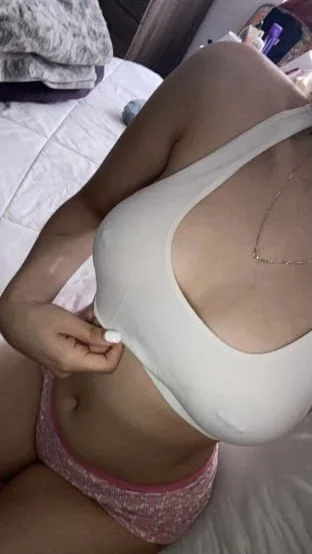 Latina 19 exposed image 6