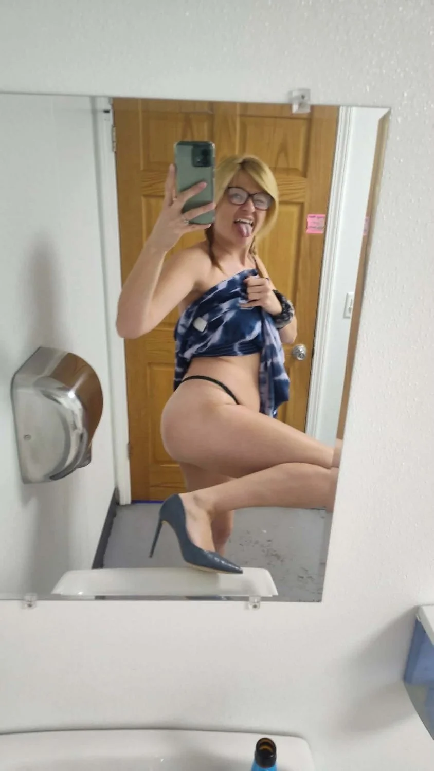 Submitted Hotwife Alex image 20