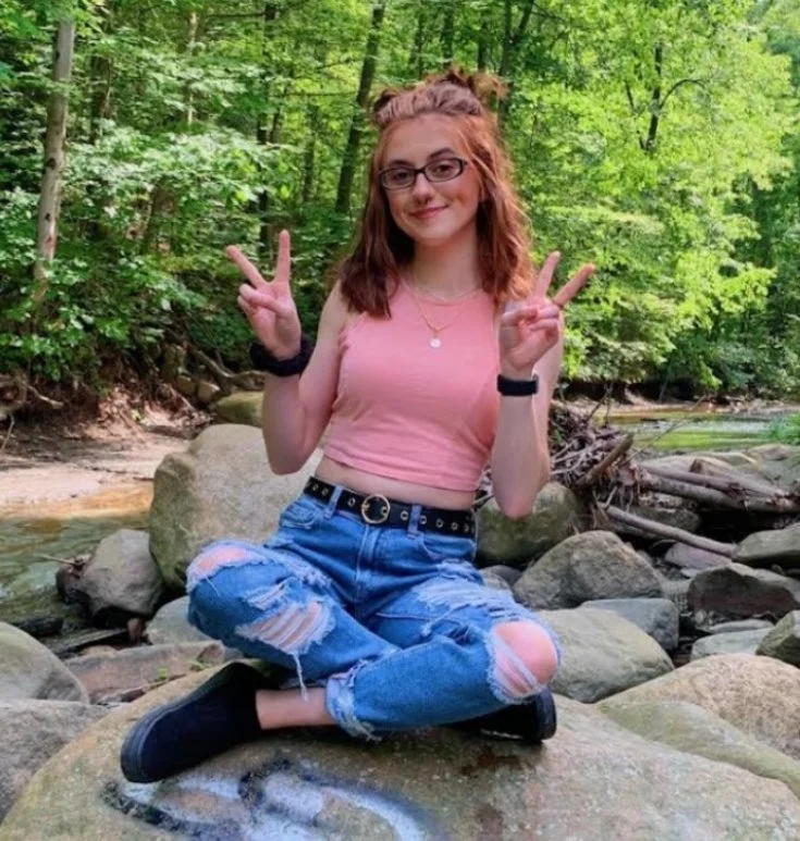 Cumslut Katlyn 25yo image 9